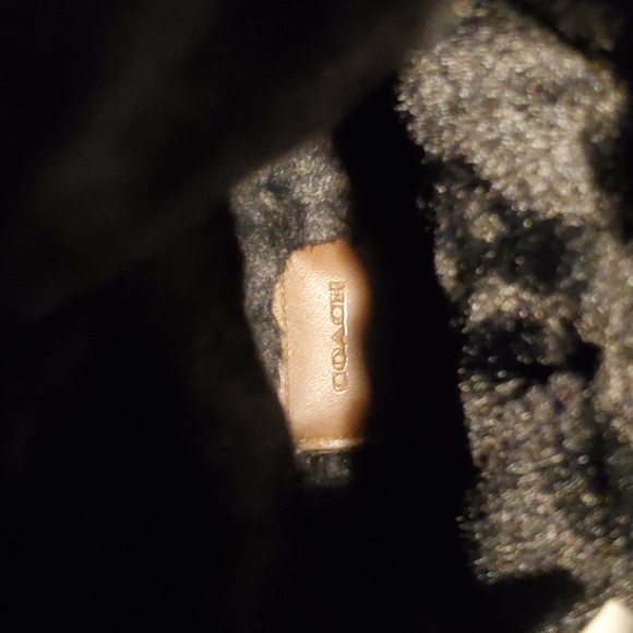 Women's Black Winter Boots - Picture 7 of 17